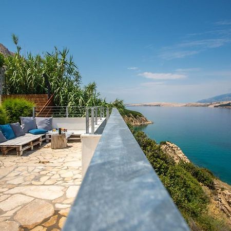 A White Cliffside Studio Đảo Pag Ngoại thất bức ảnh