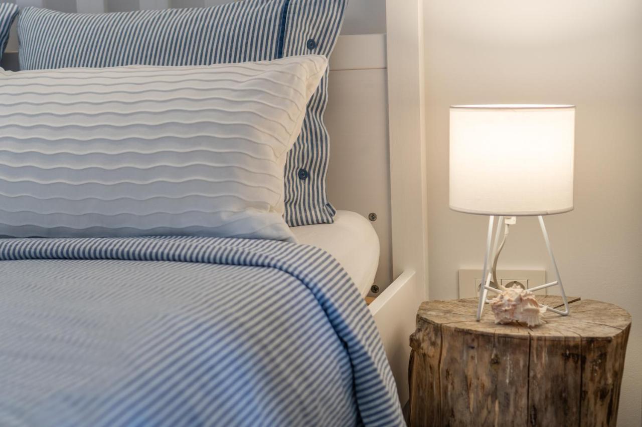 A White Cliffside Studio Đảo Pag Ngoại thất bức ảnh